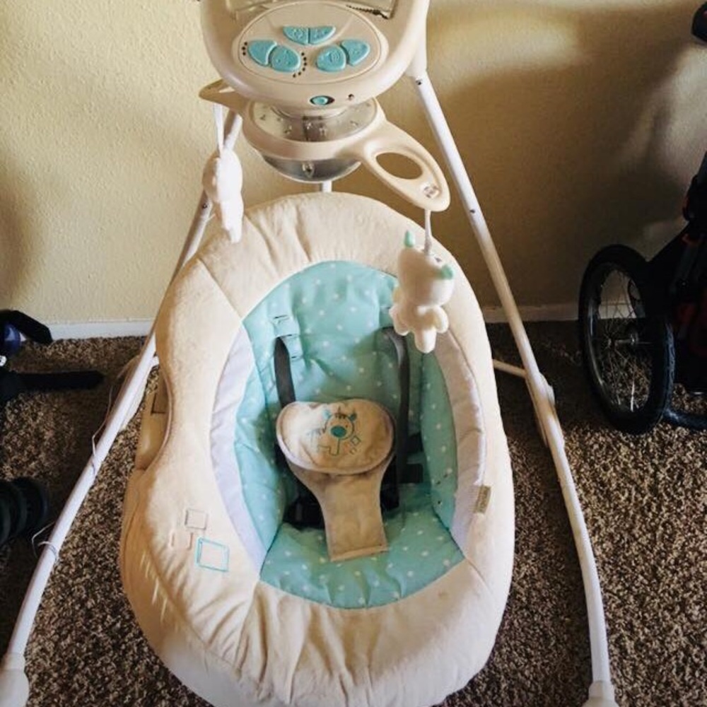 Baby swing